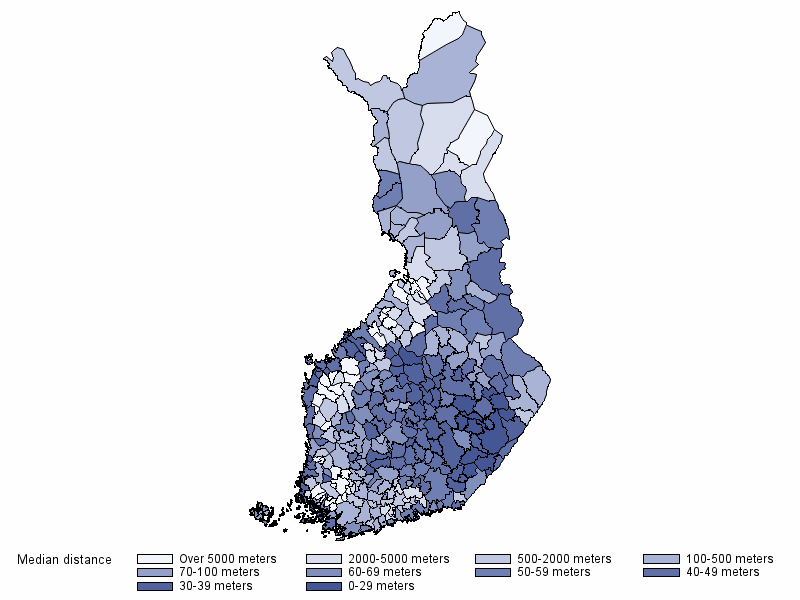 Median distance of free-time residences to the closest lake or sea (darker colours denote a shorter median distance)
